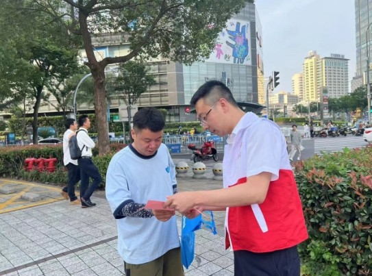 深耕十載煥新顏 奮楫揚帆譜新篇 鄞州銀行江北支行奏響兩江北岸高質量發展“協奏曲”5.jpg